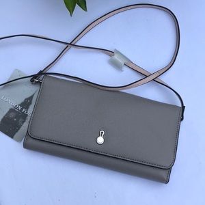 ❗️a STEAL❗️London Fog Silver-Gray